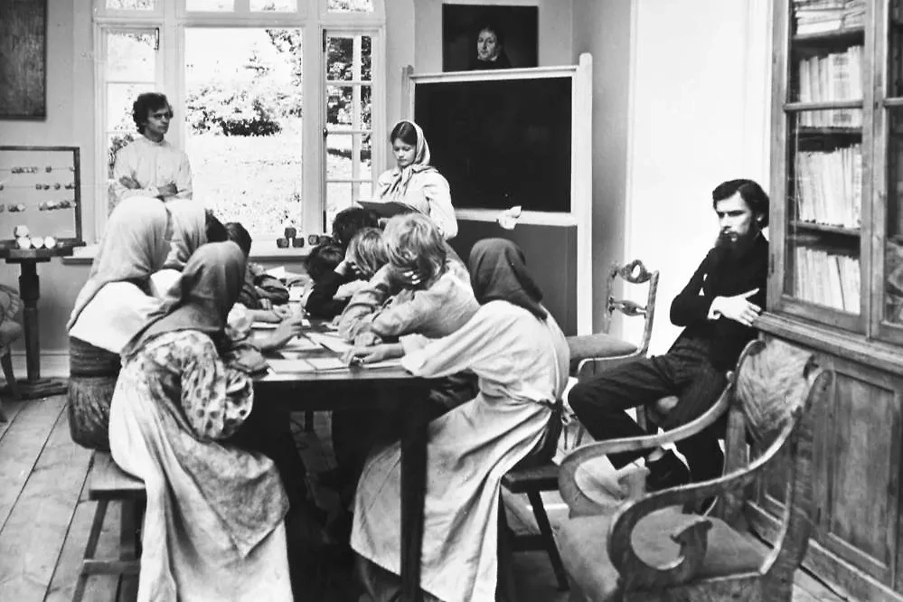 Лев Толстой открыл школу для крестьянских детей — это стало почти революционным событием. Фото © РИА Новости / РИА Новости