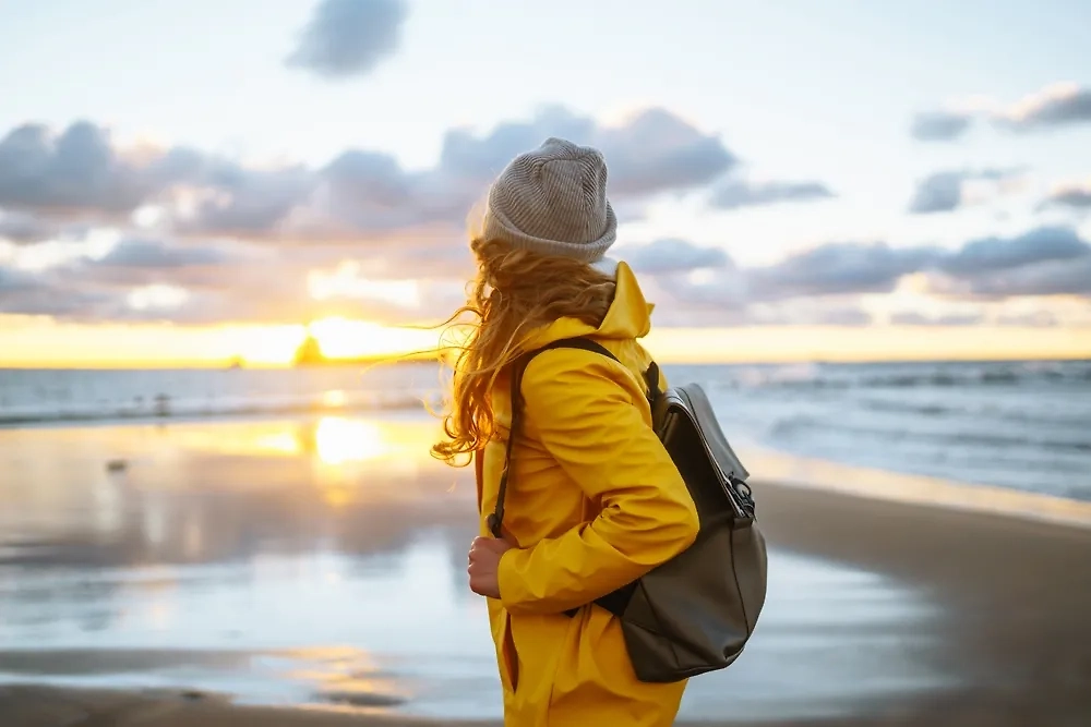 Даже не очень долгие прогулки на свежем воздухе помогут укрепить иммунитет. Фото © Shutterstock / FOTODOM / maxbelchenko