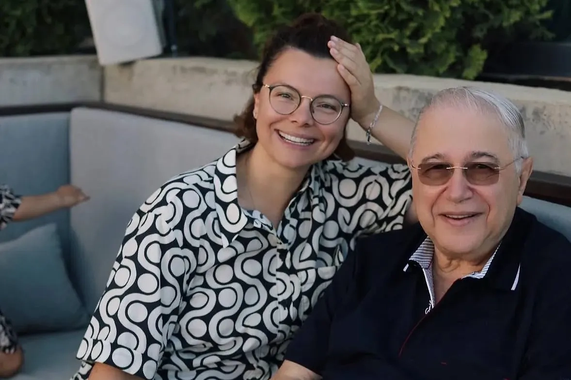 Не бойтесь, вы такие не одни: некоторые знаменитости тоже оказывались с огромными долгами за ЖКУ и как-то выкрутились! Фото © Instagram (признан экстремистской организацией и запрещён на территории Российской Федерации) / bruhunova