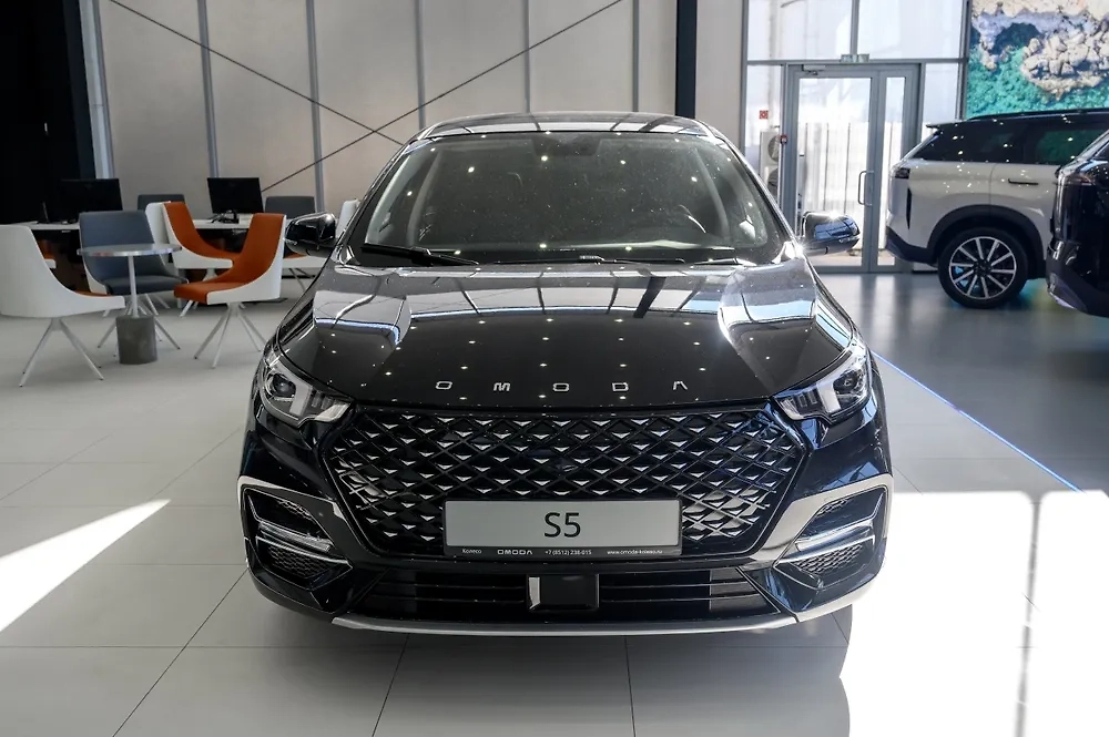 Omoda — это независимый бренд для российского рынка. Он отделился от Chery в 2022 году. Фото © Shutterstock / FOTODOM / Bogdan Kovenkin