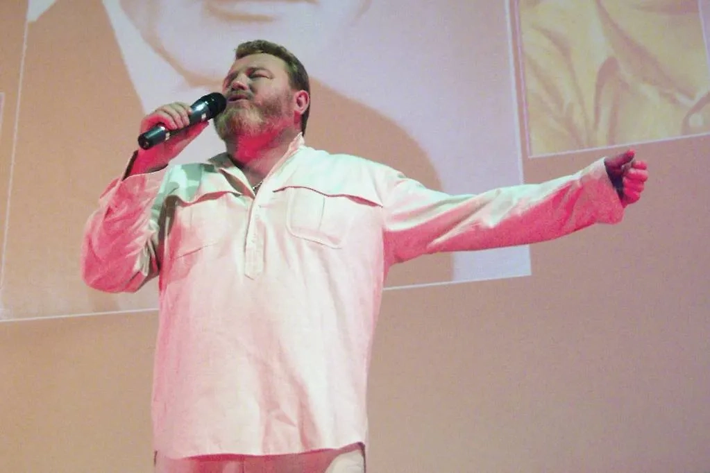 Михаил Евдокимов — пародист, певец и телеведущий. Фото © ТАСС / Олег Богданов