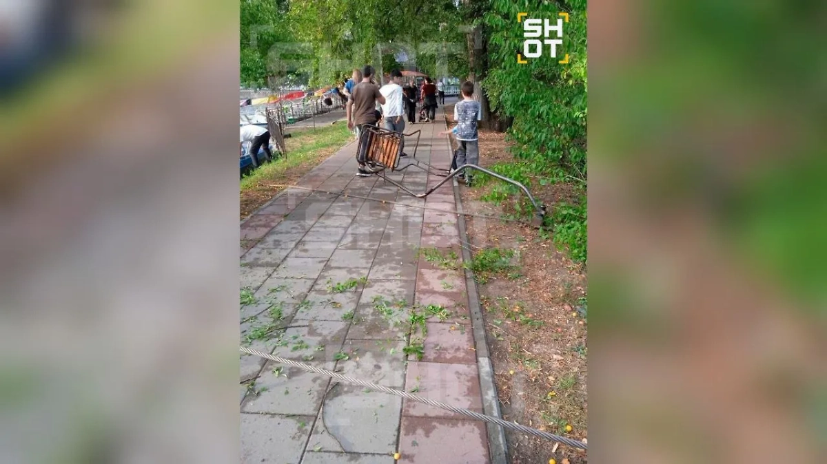 Последствия падения канатной дороги в Нальчике. Фото © SHOT