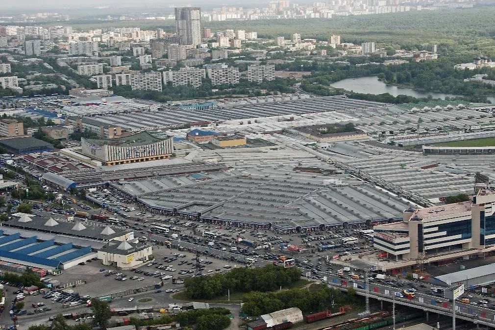 «Черкизон» научил нас тому, что всё можно подделать и всё можно продать. Фото © ТАСС / Марина Лысцева