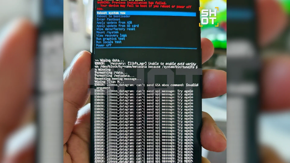 Android-смартфоны массово превращаются в кирпичи после обновления. Фото © SHOT
