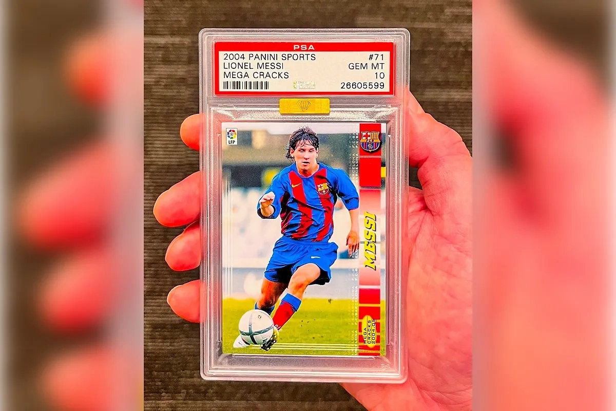 Карточка Месси из коллекции Panini. Фото © Х / Fanatics Collect