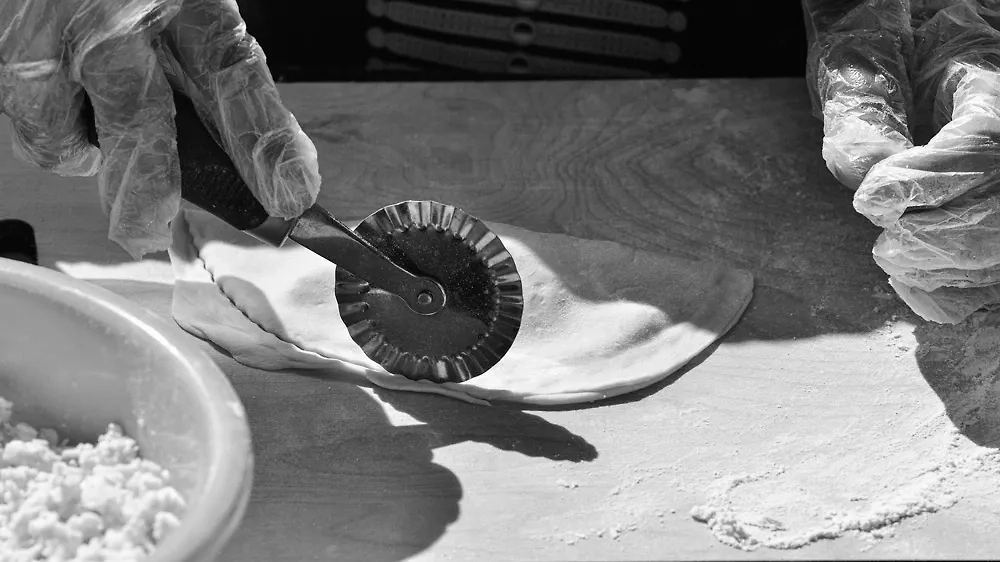 Чебуреки с заварным тестом: классический советский рецепт. Фото © ТАСС / Игорь Онучин