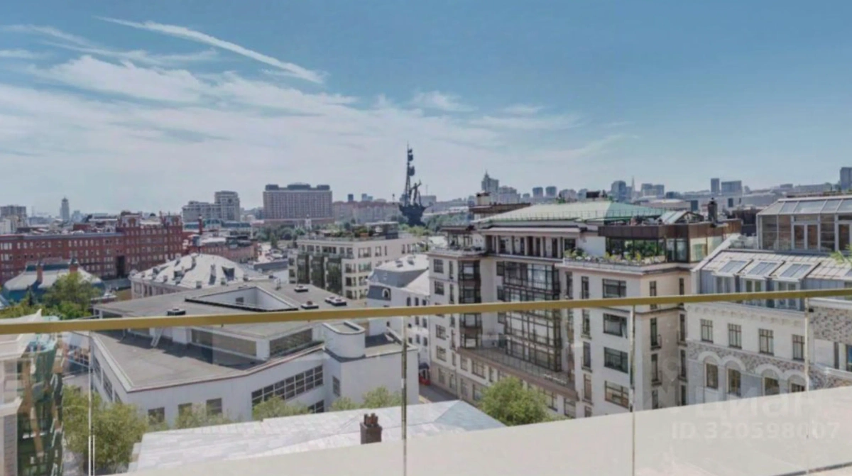 Из окон клубного дома на Остоженке виден «Музеон». Фото © cian.ru