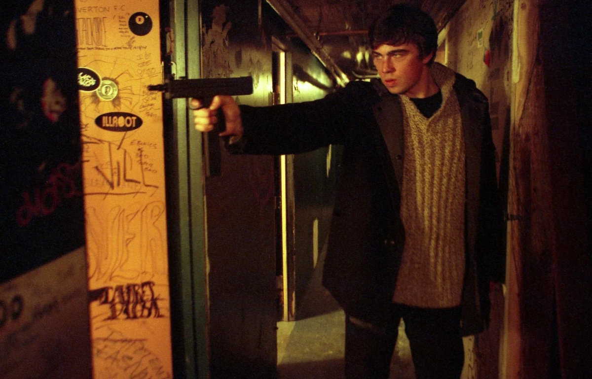 Данила Багров в исполнении Сергея Бодрова стал культовой фигурой. Фото © Кадр из фильма «Брат-2», режиссёр Алексей Балабанов / Kinopoisk