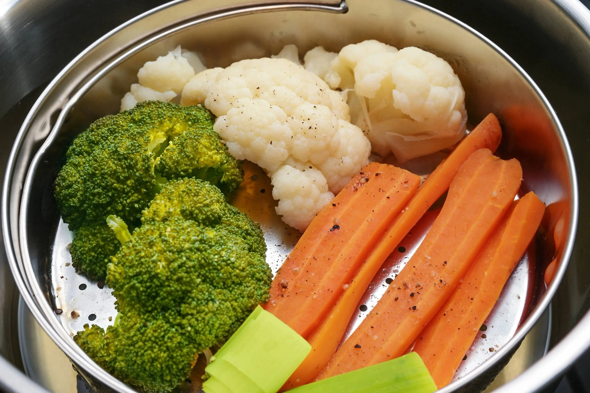 Перед заморозкой на зиму овощи необходимо бланшировать. Вот как это сделать. Фото © Shutterstock / FOTODOM / Maren Winter