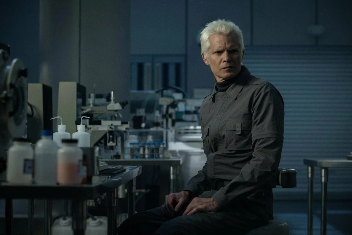 Фото © Кадр из сериала «Чужой: Земля», режиссёры Дана Гонсалес, Угла Хёйксдоуттир, Ноа Хоули, сценаристы Ноа Хоули, Дэн О’Бэннон, Рональд Шусетт и др. / Kinopoisk