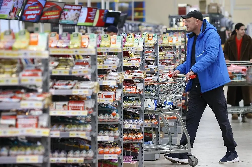 «Борщевой набор» — это список жизненно важных продуктов. И да, так получилось, что из них можно сварить борщ. Фото © ТАСС / Сергей Мальгавко