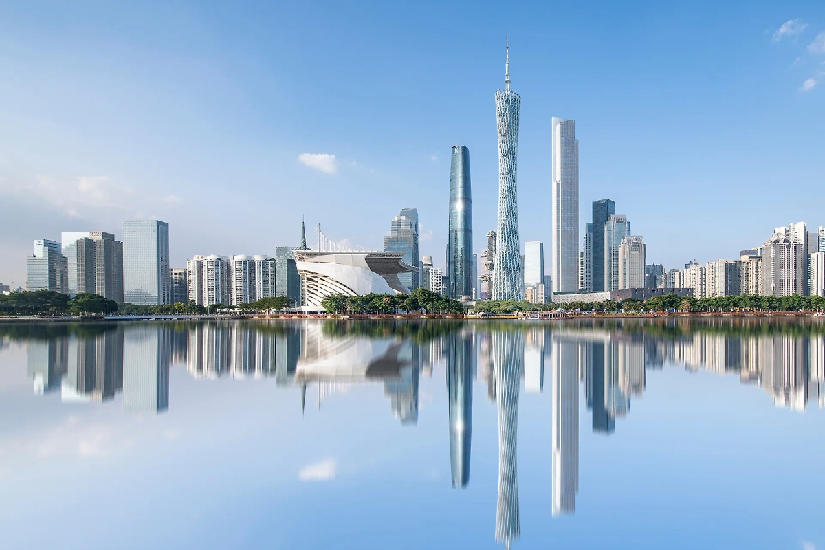 Вид на деловой центр Гуанчжоу и Кантонскую телебашню. Фото © Shutterstock / FOTODOM / Bao zhonghui