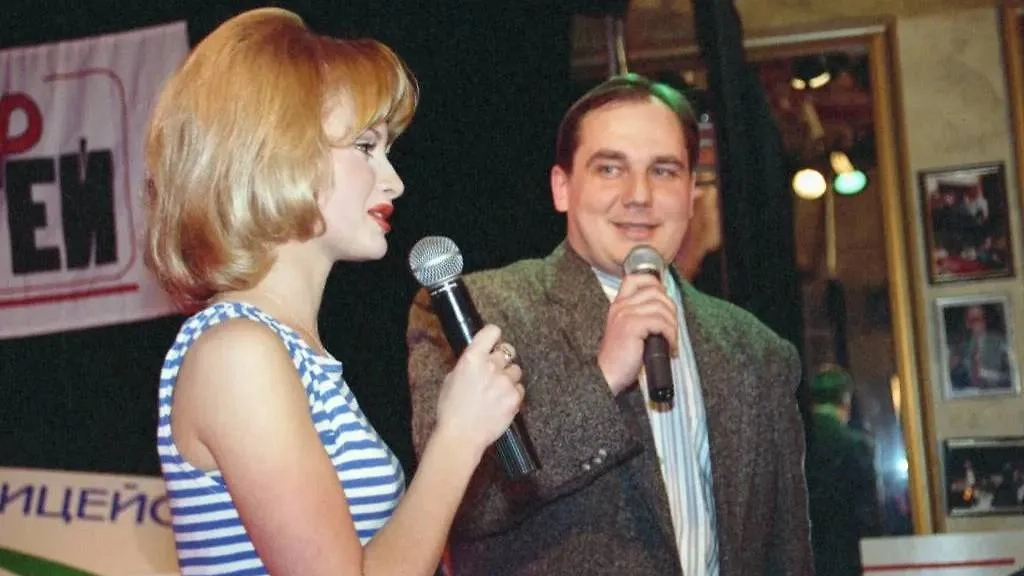 Дана Борисова прославилась, когда стала вести «Армейский магазин». Она заявляла, что у неё тогда был роман с начальником. Фото © ТАСС / Владимир Яцина 