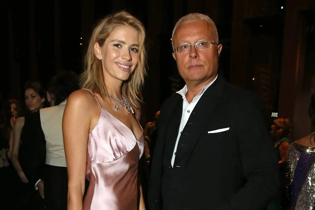 Модель Лена Перминова и бизнесмен Александр Лебедев расстались после 20 лет союза. Фото © ТАСС / Вячеслав Прокофьев