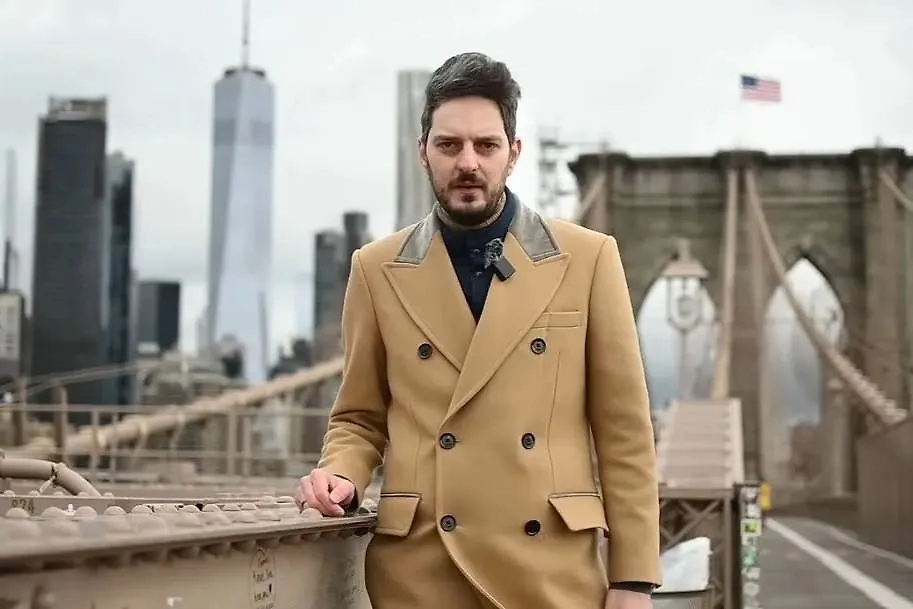 В последние годы Максим Кац* активно агитирует за релокацию из России и предлагает бесплатных адвокатов российским заключённым. Правда, не всем. Фото © Instagram (признан экстремистской организацией и запрещён на территории Российской Федерации) / maxim_katz