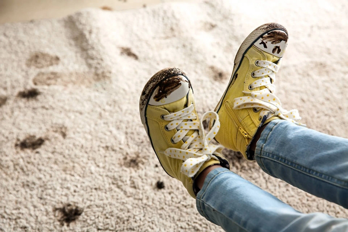 Скрытый протест или депрессия: как понять человека, посмотрев на его обувь. Фото © Shutterstock / FOTODOM / Pixel-Shot