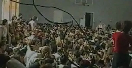 К утру 3 сентября заложники уже не могли физически выполнять указания террористов. Фото © Wikipedia