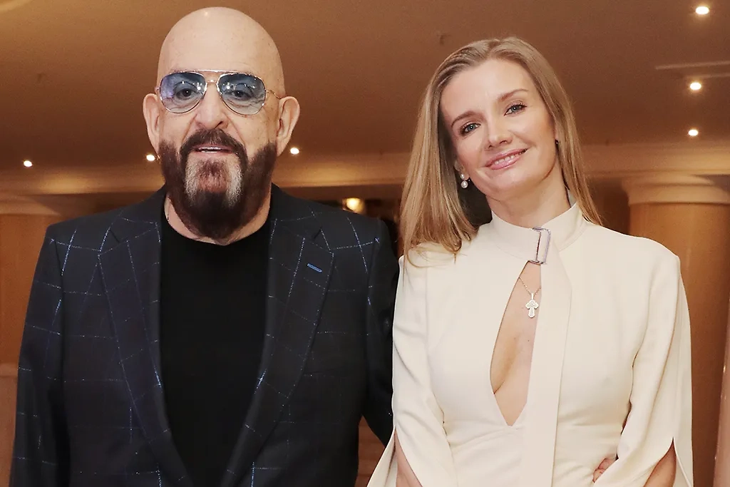 Михаил Шуфутинский и его вторая супруга Светлана Уразова. Фото © ТАСС / Вячеслав Прокофьев