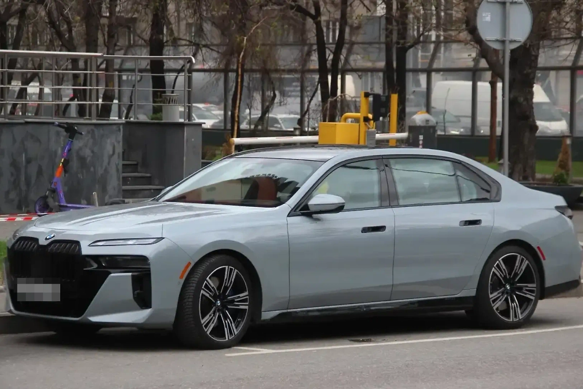 BMW 760I, которым, предположительно, пользуется супруга Михаила Шуфутинского. Фото © nomerogram