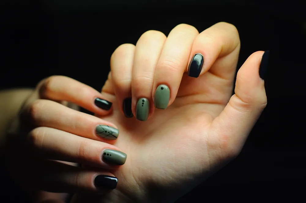 Маникюр для богатства: пять оттенков, которые работают как магнит. Фото © Shutterstock / FOTODOM / Alla_Dudko