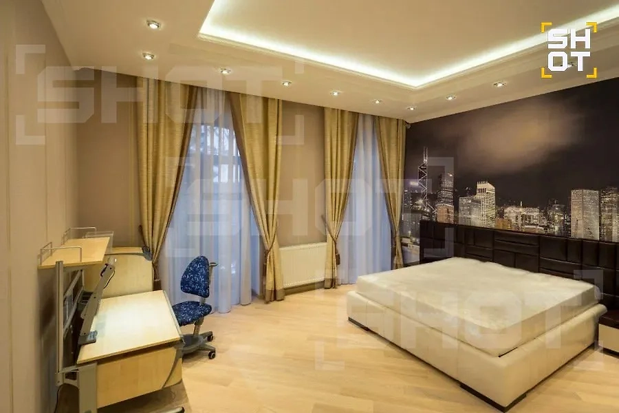 Елена Товстик оставила себе особняк на Рублёвке после развода. Фото © Telegram / SHOT