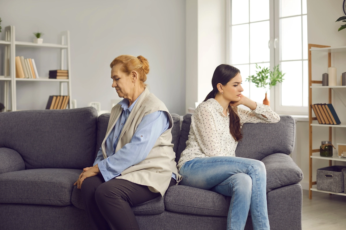 Что делать, если не получается найти общий язык с родителями в возрасте. Фото © Shutterstock / FOTODOM / Studio Romantic