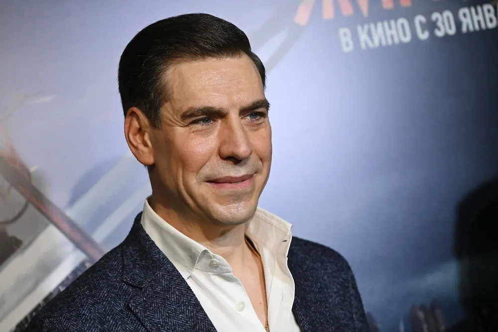 Космос из «Бригады» задолжал за коммуналку. Как-то неудивительно, на самом деле ранние роли сильно повлияли на Дмитрия Дюжева. Фото © РИА «Новости» / Кирилл Каллиников