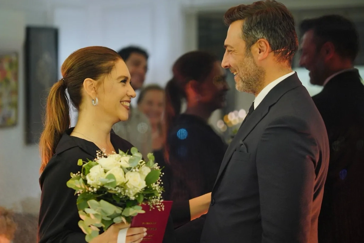 Кто из героев «Клюквенного щербета» останется, а кто покинет каст? Фото © Instagram (признан экстремистской организацией и запрещён на территории Российской Федерации) / kizilcikserbetitv