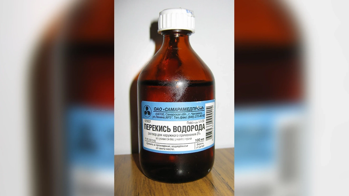 Как вывести въевшиеся пятна перекисью водорода и содой. Фото © Wikipedia / anachka