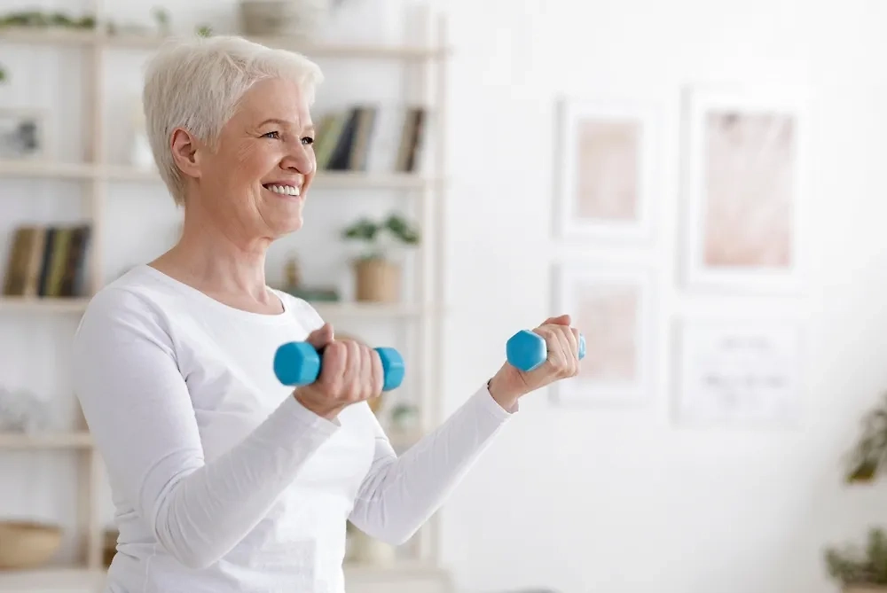 Первая помощь при высоком давлении: что делать дома. Фото © Shutterstock / FOTODOM / Prostock-studio