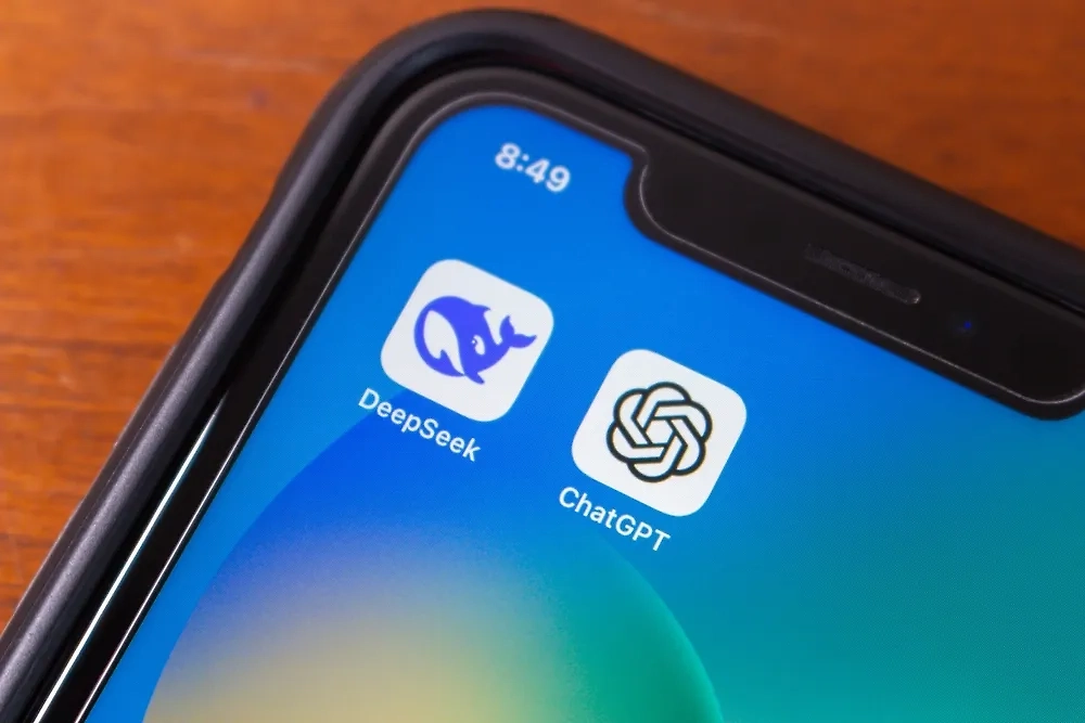 DeepSeek ведёт поиск в реальном времени. Фото © Shutterstock / FOTODOM / Koshiro K