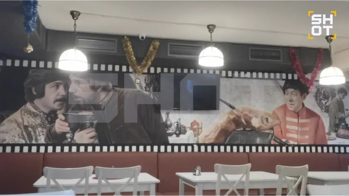 Интерьер чебуречной. Фото © / SHOT