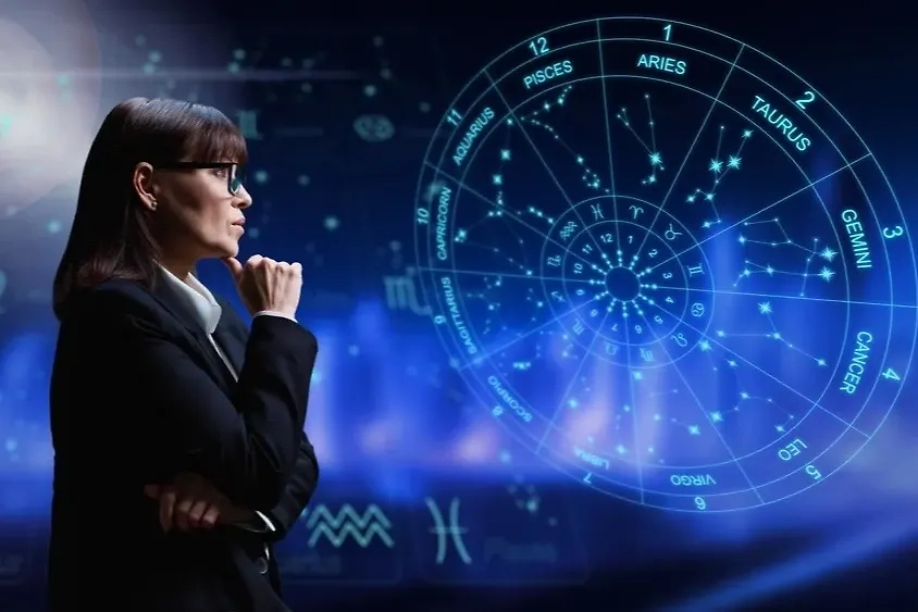 Перестройка, смена устоев и финансовые колебания: гороскоп на февраль 2025 года в мире. Фото © Shutterstock / FOTODOM / VH-studio