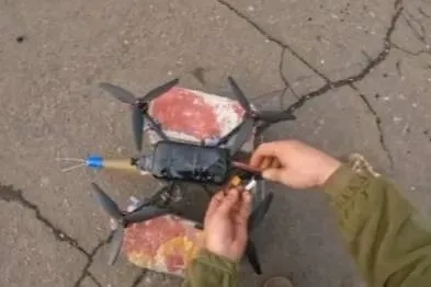 Ласточкин готовит БПЛА. Фото © Instagram (соцсеть запрещена в РФ; принадлежит корпорации Meta, которая признана в РФ экстремистской) / lastochkin_igor