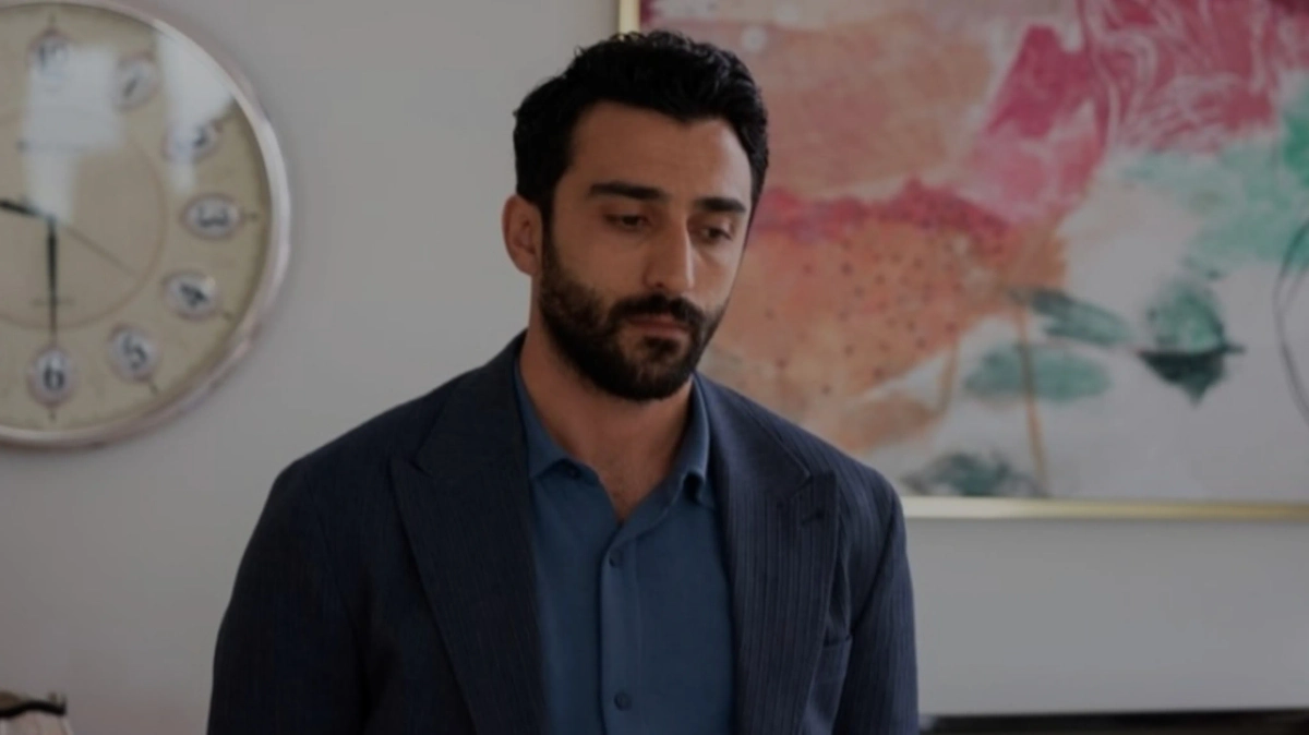 Судьба героя решится неожиданным образом. Фото © Instagram (признан экстремистской организацией и запрещён на территории Российской Федерации) / Kizilcikserbetitv