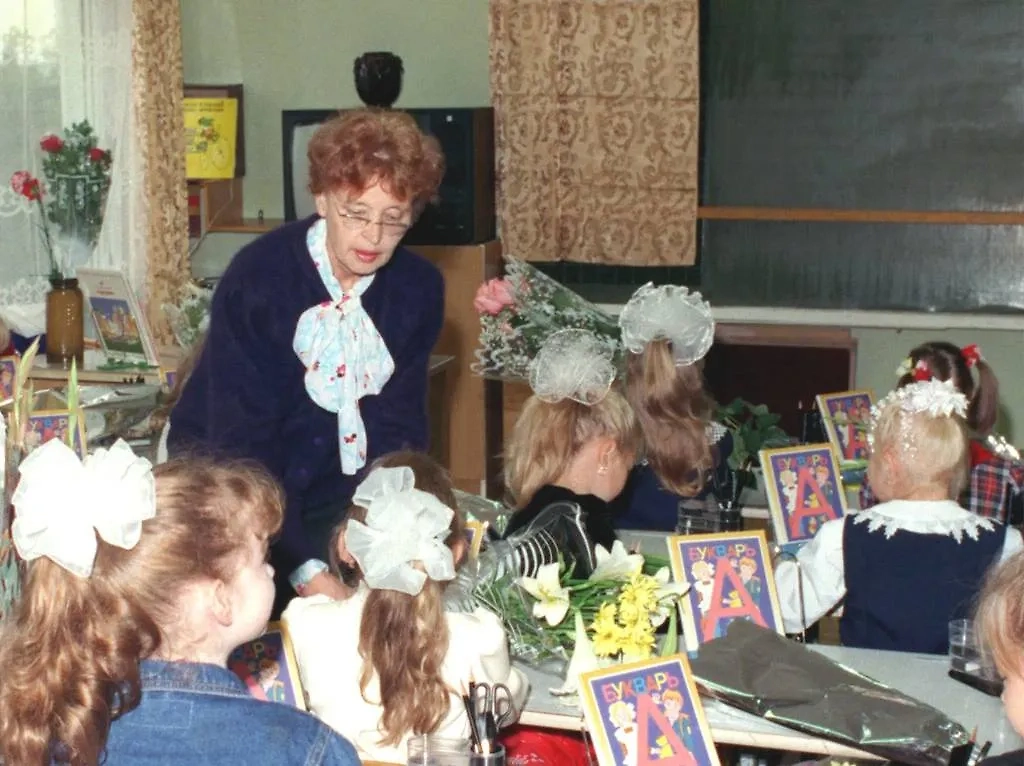 Когда День учителя в 2025 году: история и обычаи праздника. Фото © ТАСС / Александр Яковлев 