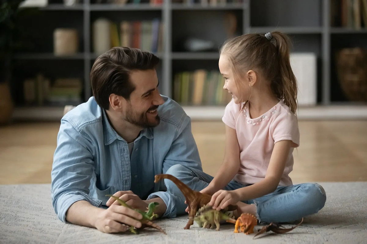 Психолог назвала слова, которые формируют здоровую самооценку у девочек. Фото © Shutterstock / FOTODOM / fizkes