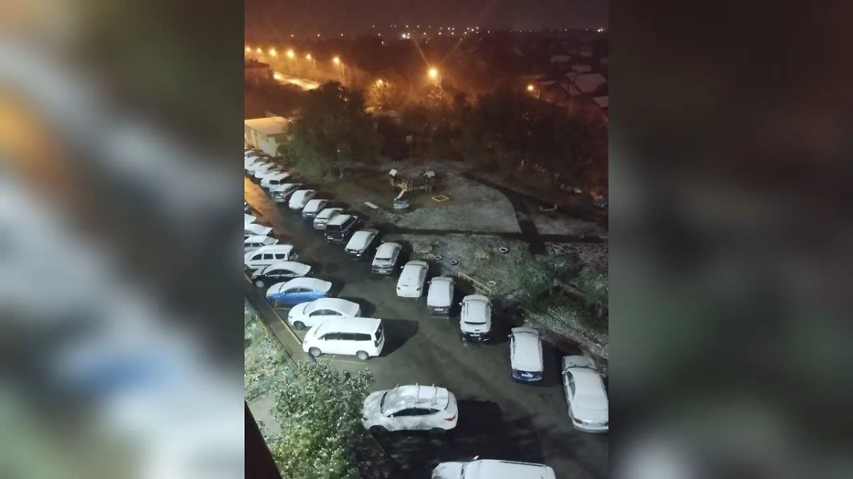 Челябинскую область засыпало снегом. Фото © VK /Чёрное&Белое Магнитогорск