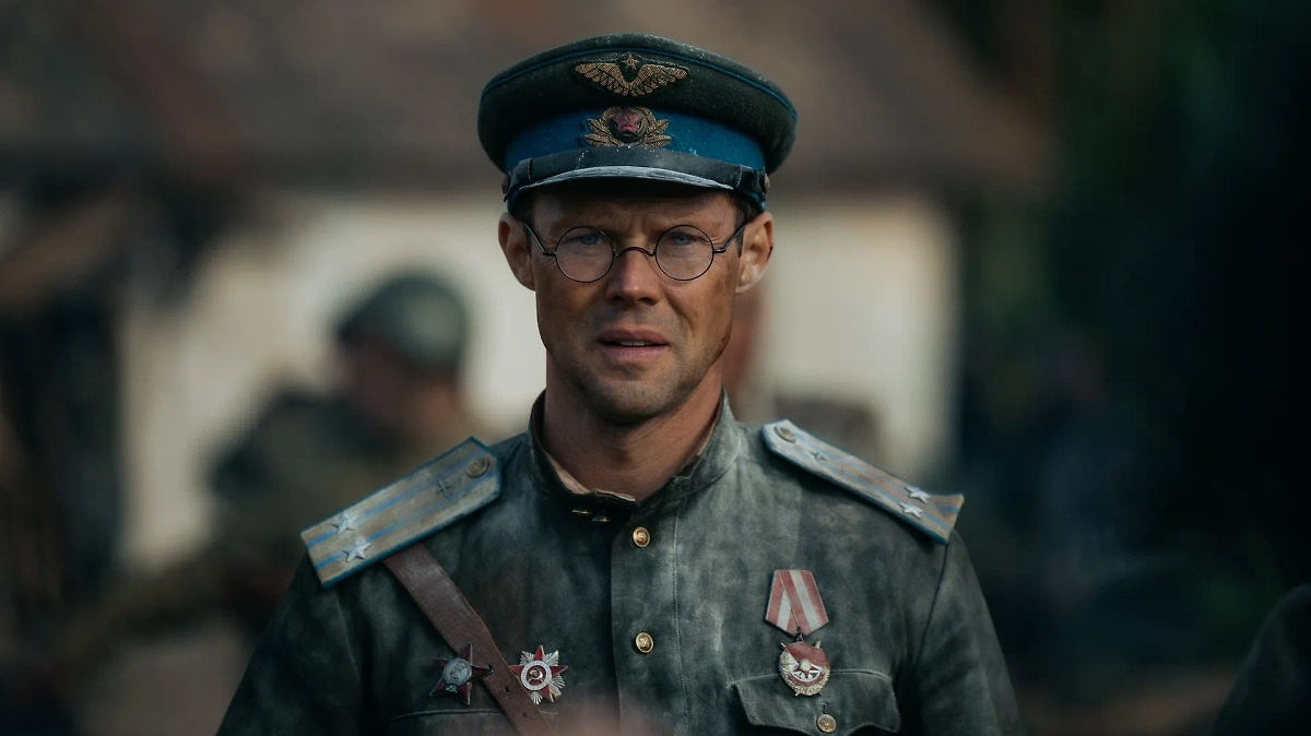 Фото © Кадр из фильма «Август», режиссёры Никита Высоцкий, Илья Лебедев / Kinopoisk