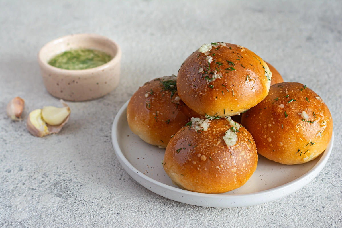 Ностальгическая выпечка: готовим по бабушкиным рецептам ко Дню хлеба. Фото © Shutterstock / FOTODOM / DROBOT VIKTORIIA