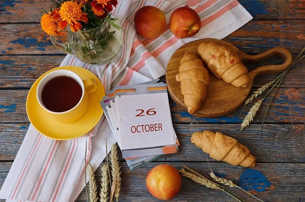 Какие числа принесут везение в конце октября 2025: советы астрологов. Фото © Shutterstock / FOTODOM / MARYIA SAMALEVICH