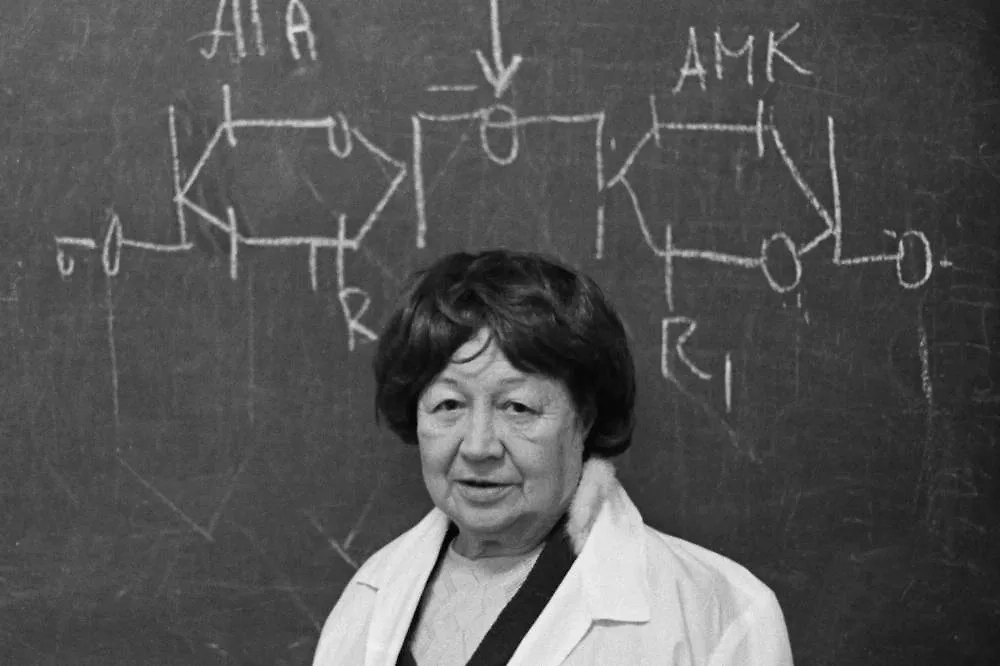 Представительница знака зодиака Скорпион Зинаида Ермольева — благодаря ей мы все живы. Фото © ТАСС / Носов Пётр