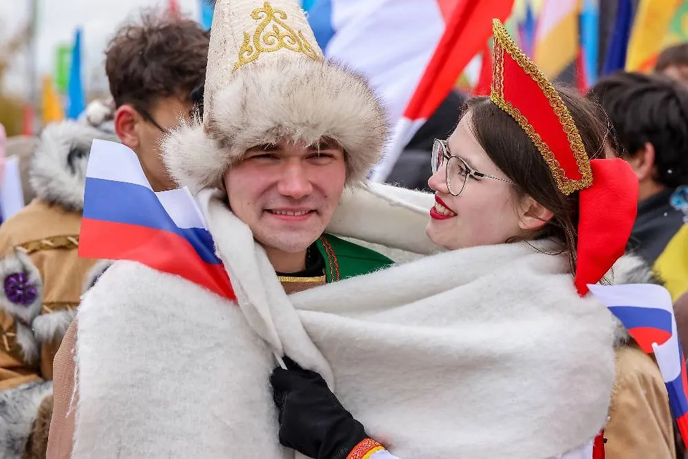 Гулянья на День народного единства – 2025. Фото © ТАСС / Сергей Карпухин