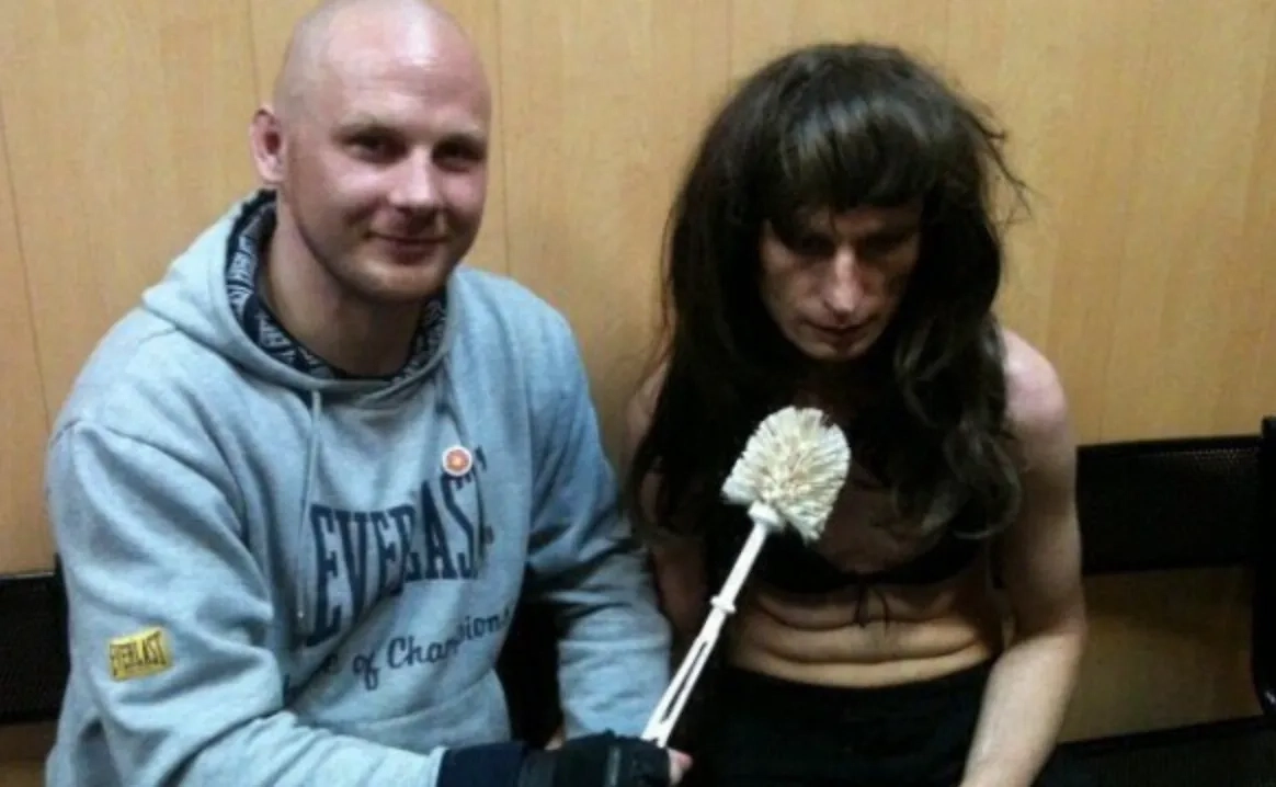 Коловрат Кожемякин мучает своих жертв. Фото © Telegram / Рыбарь