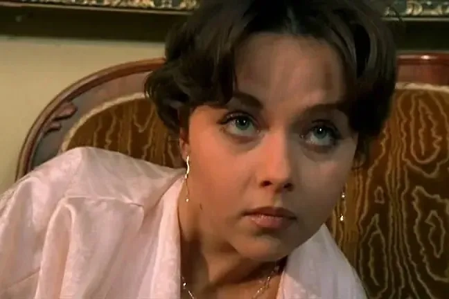 Сериал «Бригада»: какие ошибки не заметили зрители? Фото © Кадр из сериала «Бригада», режиссёр Алексей Сидоров, сценаристы Игорь Порублев и др. / Kino-teatr