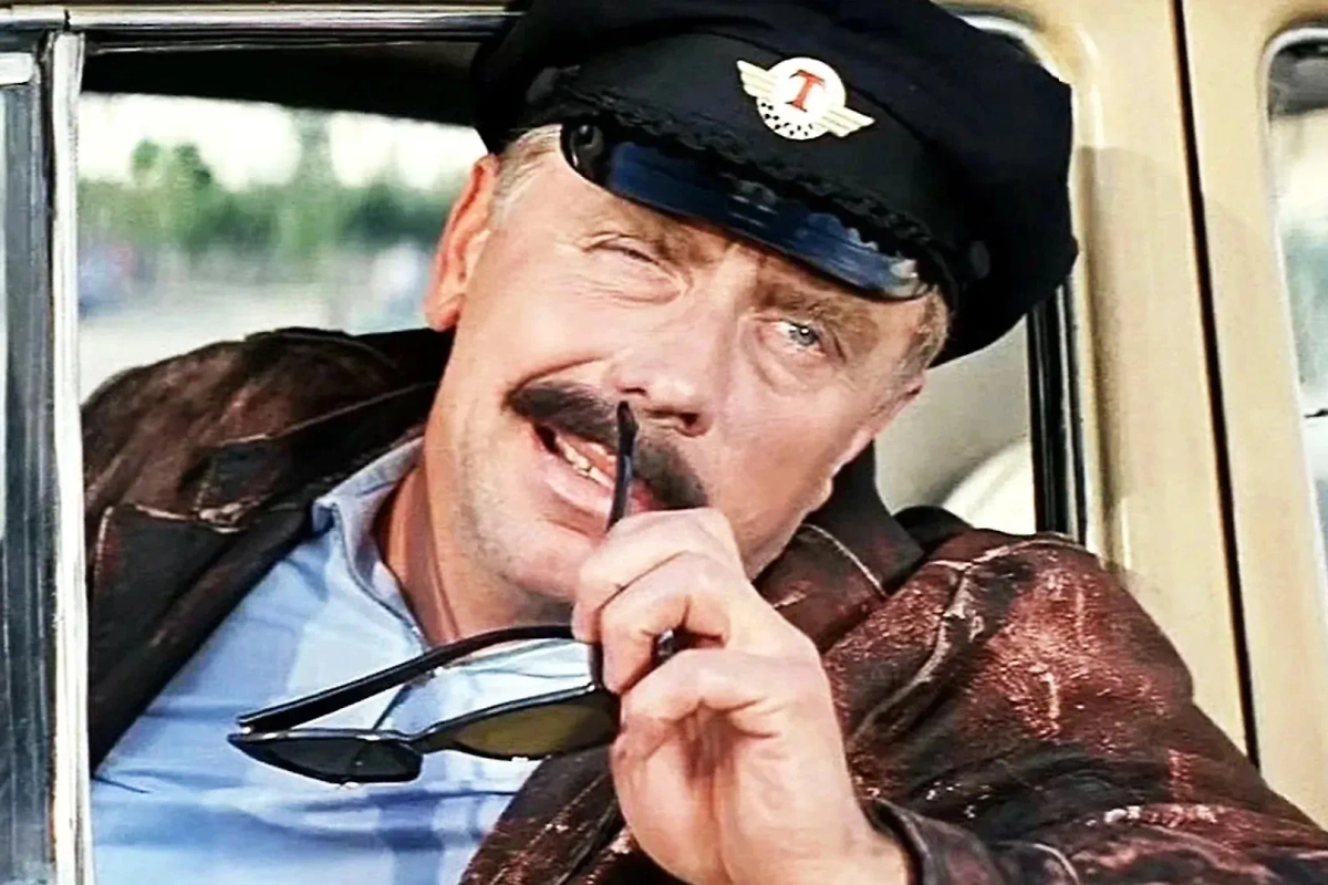 Фото © «Бриллиантовая рука», режиссёр Леонид Гайдай, сценаристы Леонид Гайдай, Яков Костюковский, Морис Слободской / Kinopoisk 