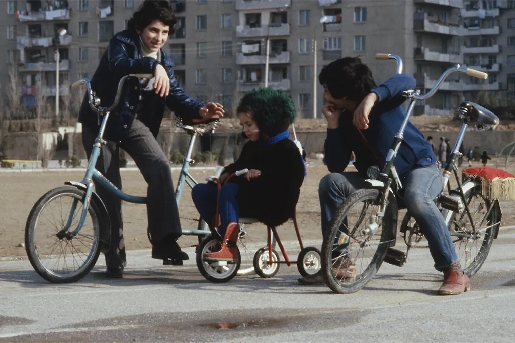 Архивные фото советских дворов: от Москвы до Бурятии. Фото © ТАСС / Альберт Тавакалов 