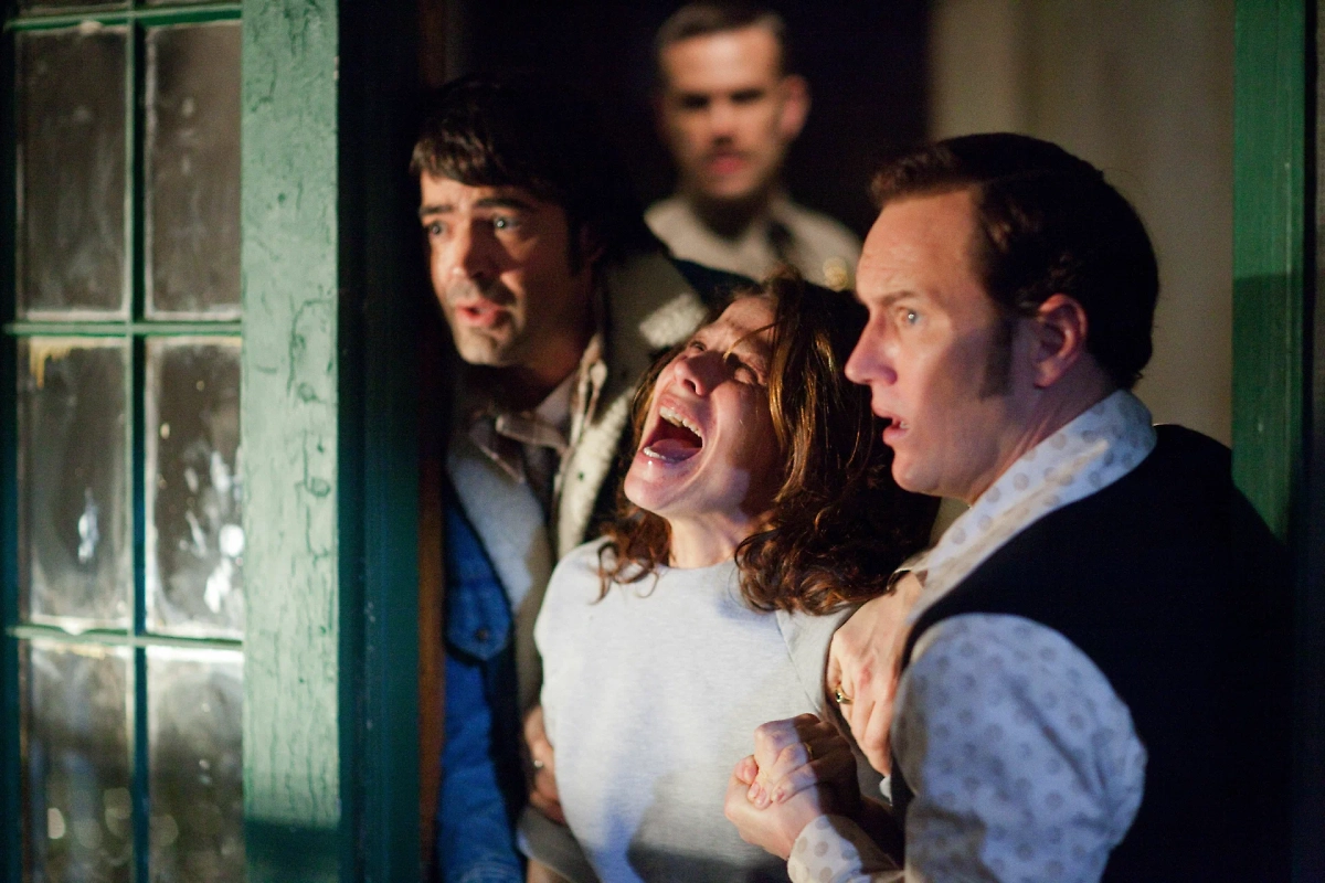 Фото © Кадр из фильма «Заклятие», режиссёр Джеймс Ван / Kinopoisk