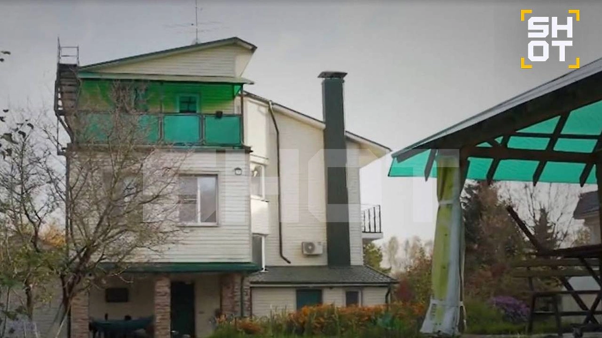 Проданный трёхэтажный особняк площадью 168 кв.м с участком 1800 кв.м в Чеховском районе Подмосковья. Фото © SHOT