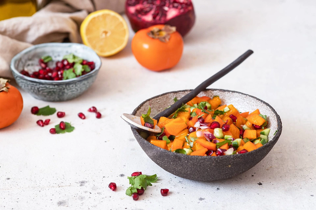 Рецепты с хурмой: 5 необычных блюд для всей семьи. Фото © Shutterstock / FOTODOM / Viktoria Hodos